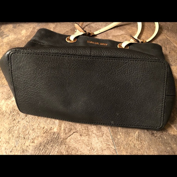 Purse - Picture 3 of 5
